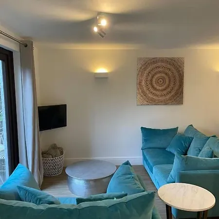Apartmán Gardenside Free Private Parking *